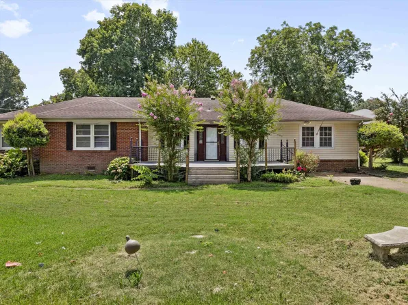 3898 Barton Dr, Memphis, TN 38116