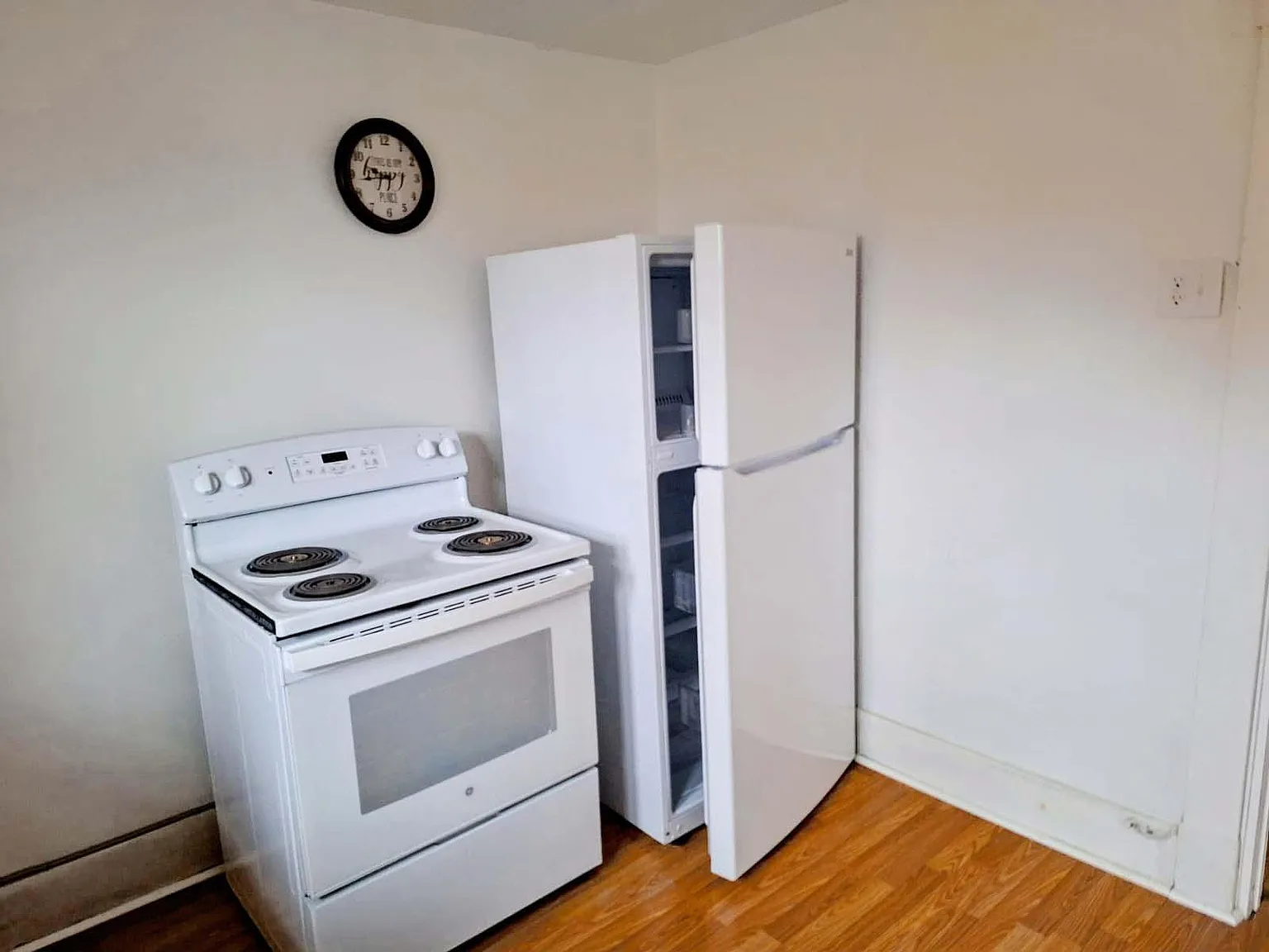 2 bed, 850 sqft, $850 — Photo 3