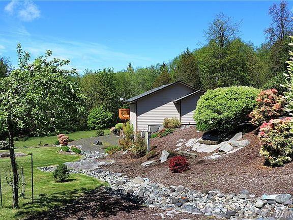 4th image of 4419 Gregory Ln E