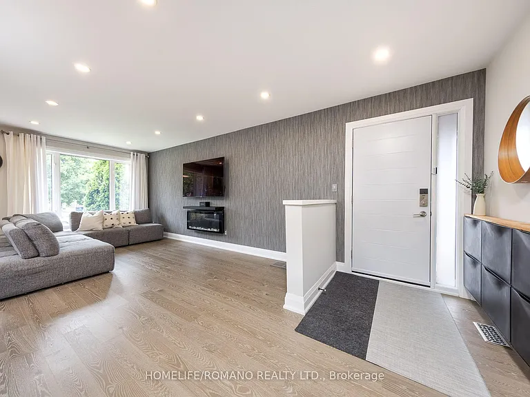 42 Sellmar Rd — Photo 3