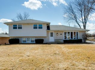 8711 W 98th Pl, Palos Hills, IL