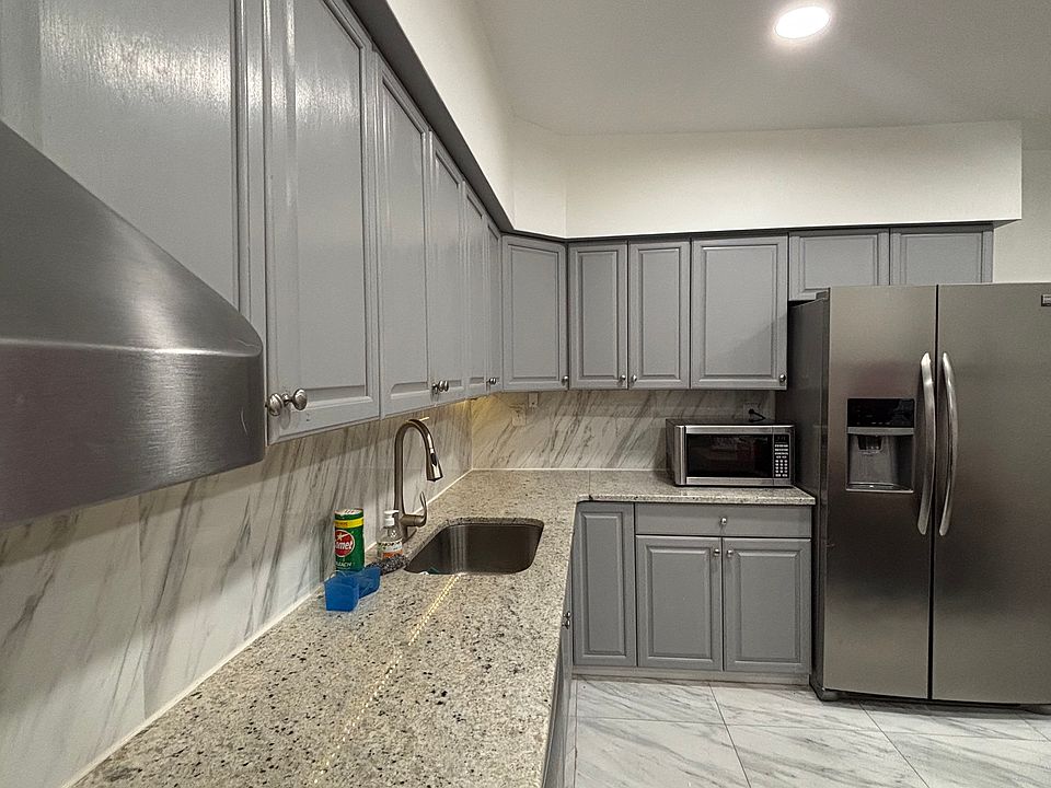 1st image of 1000 Christian St APT 2