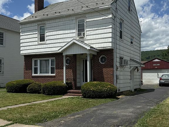 2nd image of 30 Lackawanna Ave