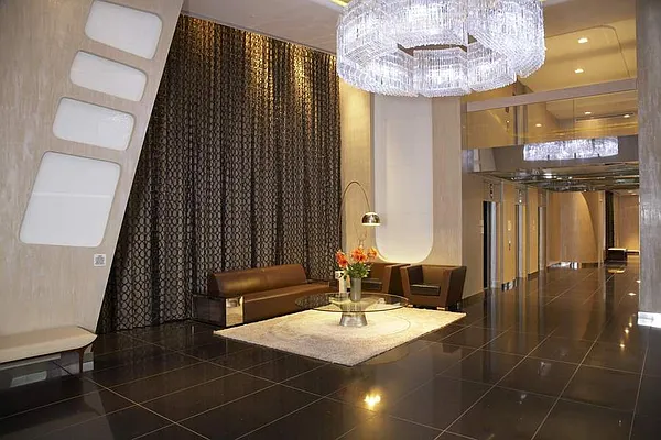 Rented by Corcoran | media 22