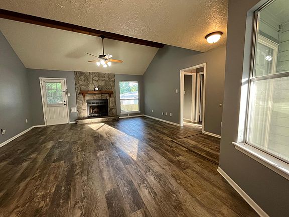 4th image of 147 Thunderbird Dr
