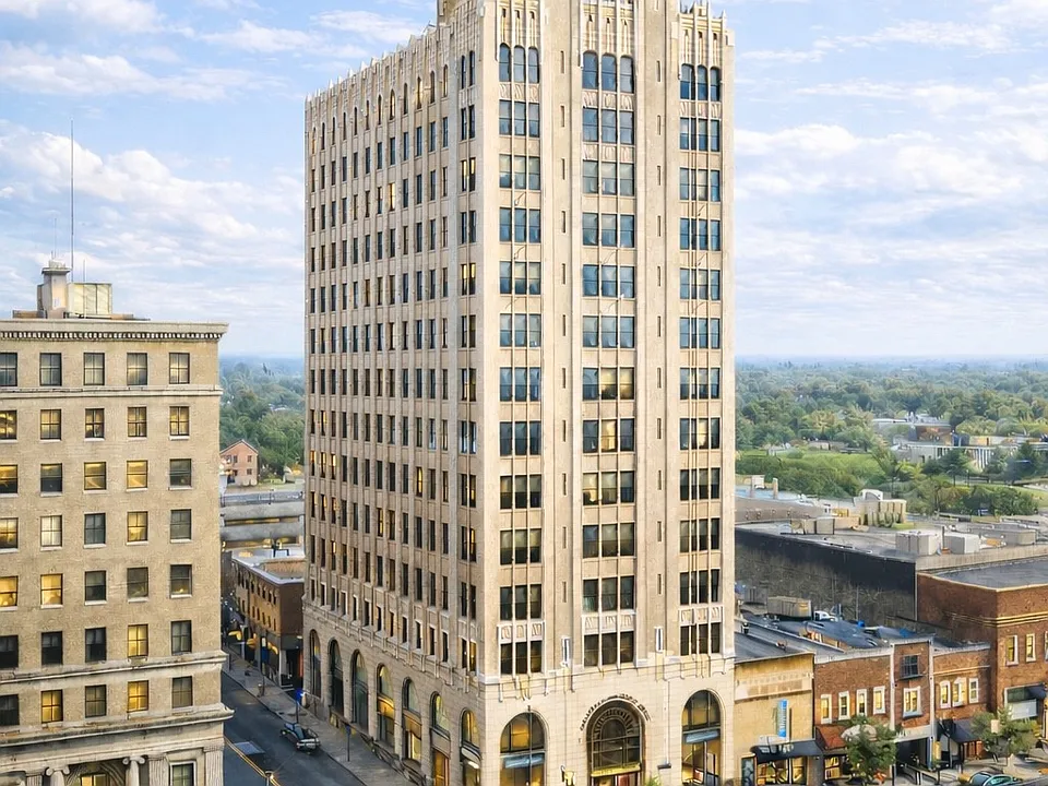 280 N Saginaw St #802
