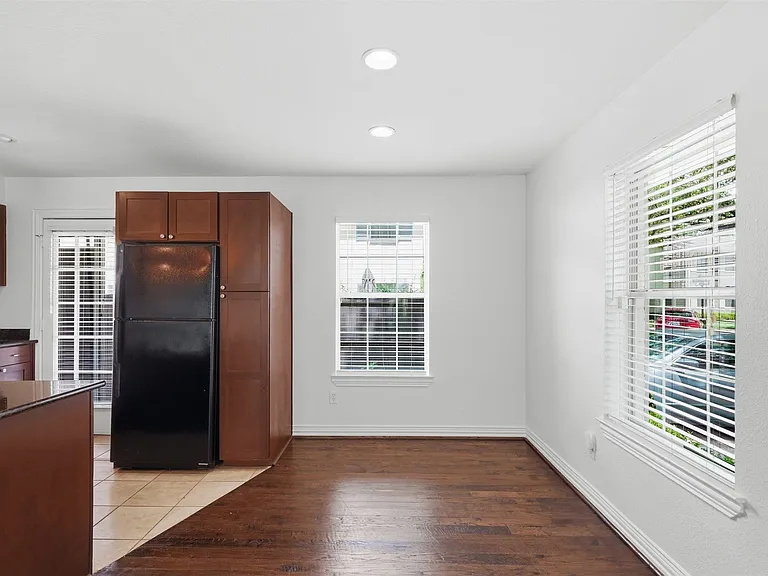 4723 Bradford Dr #B — Photo 11