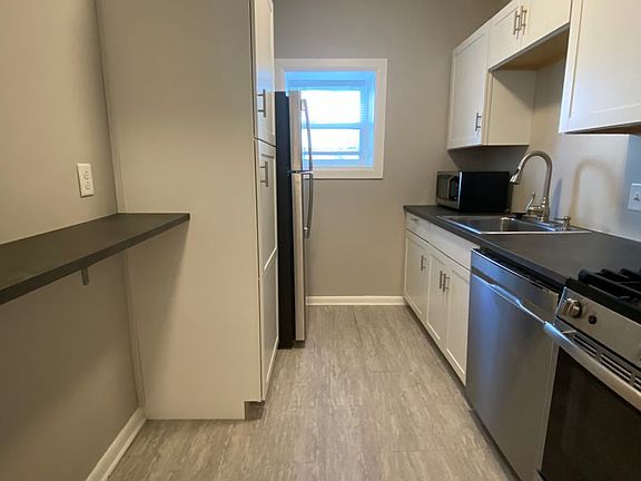 2nd image of 757 E Warrington Ave APT 6