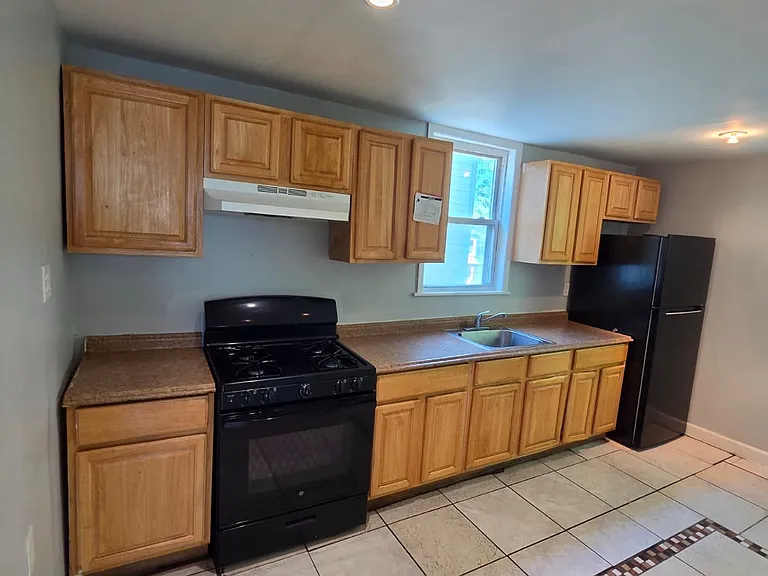 157 Hobson St #1A — Photo 3