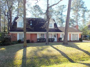 1050 Royal Oak Dr, Dickinson, TX 77539