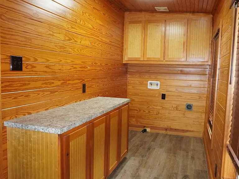 902 Hidden Valley Dr — Photo 11