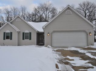 52250 Woodsedge Dr, Granger, IN