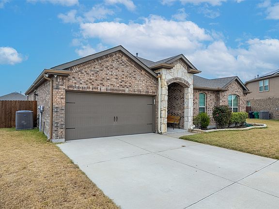 2nd image of 4009 Forest Bend Rd