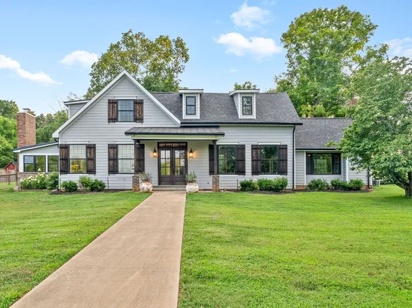 3182 Port Royal Ln, Adams, TN 37010