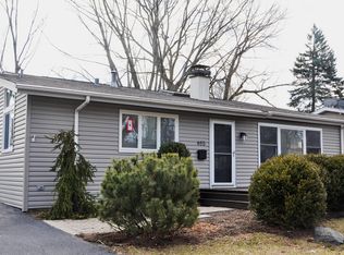 465 Navajo Trl, Buffalo Grove, IL 60089