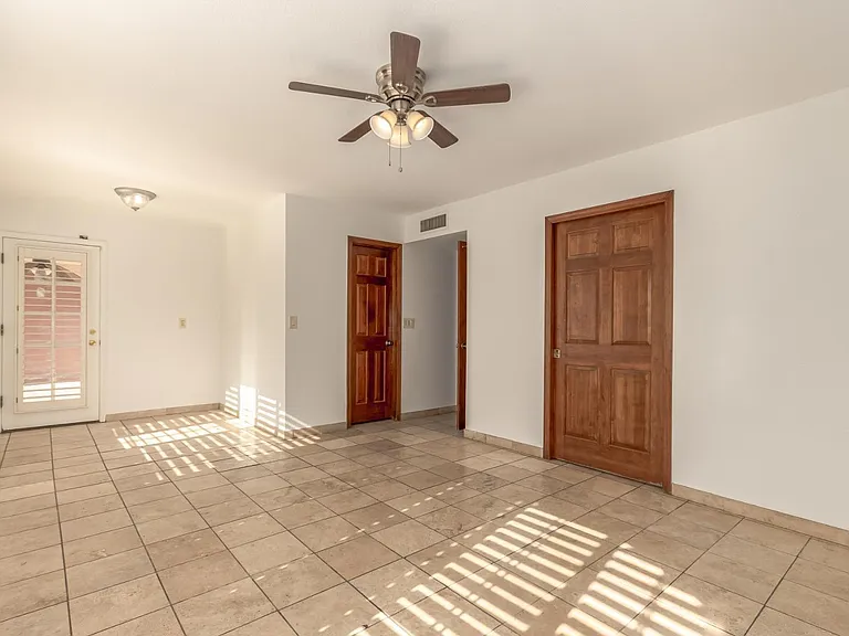 805 W Toledo St — Photo 23