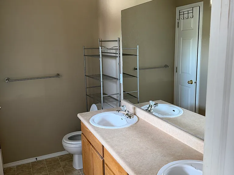 1050 Cheyenne Villas Point — Photo 7