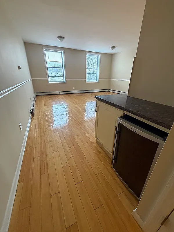 Studio, $1,650 — Photo 3