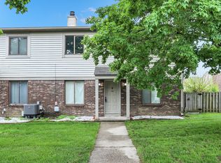 6074 Oakbrook Ln, Indianapolis, IN