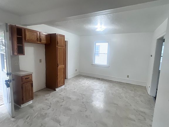 5th image of 3137 Belmont Pl SW