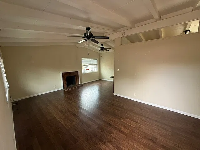 3 bed, 1064 sqft, $2,895 — Photo 2