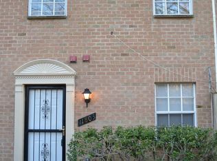 11803 Carriage House Dr #21, Silver Spring, MD 20904