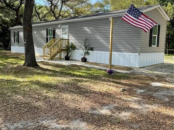 7697 NW 165th St, Trenton, FL 32693