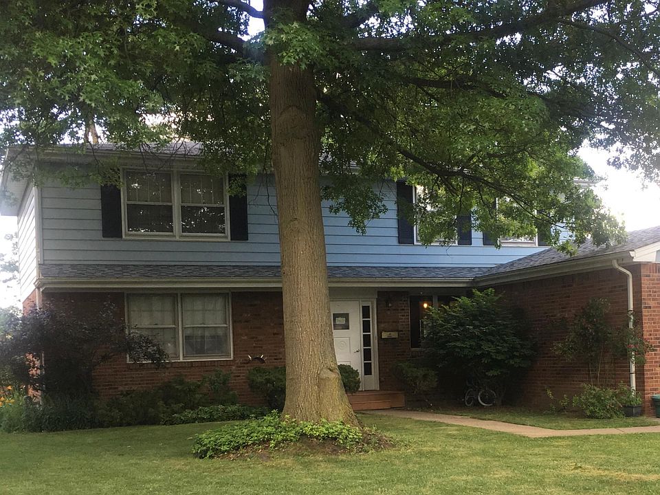 1st image of 24 E Summerset Ln #2