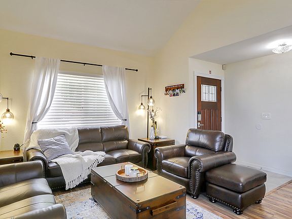 5th image of 413 Cotta Ct