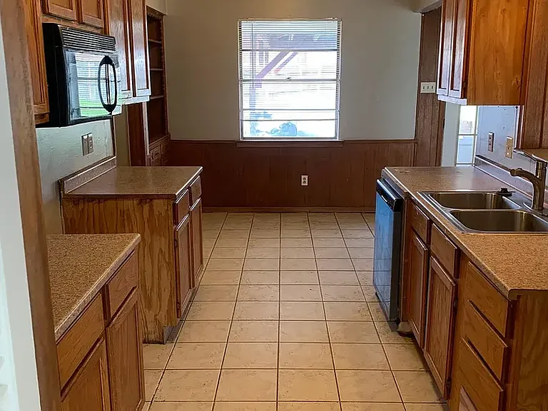 621 Tarryall Dr — Photo 9