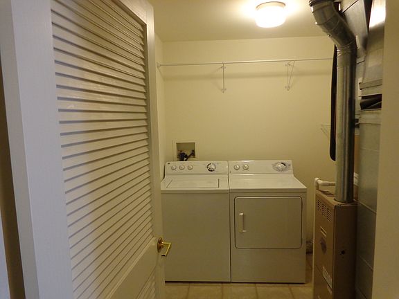 4th image of 410 W Mahogany Ct Unit 407