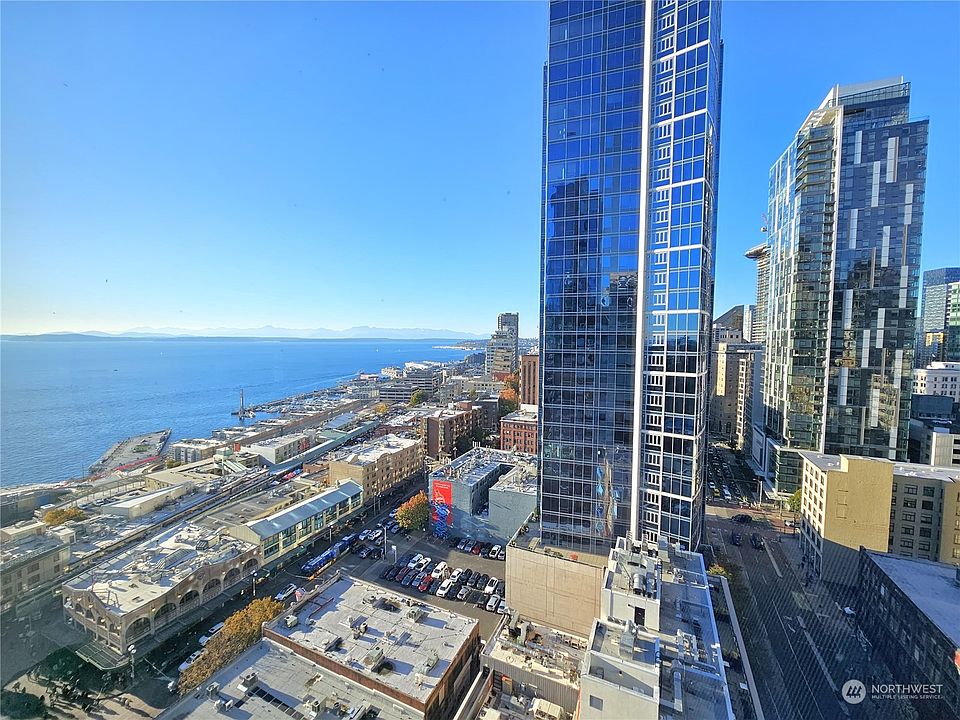 1st image of 1415 2nd Avenue #2304