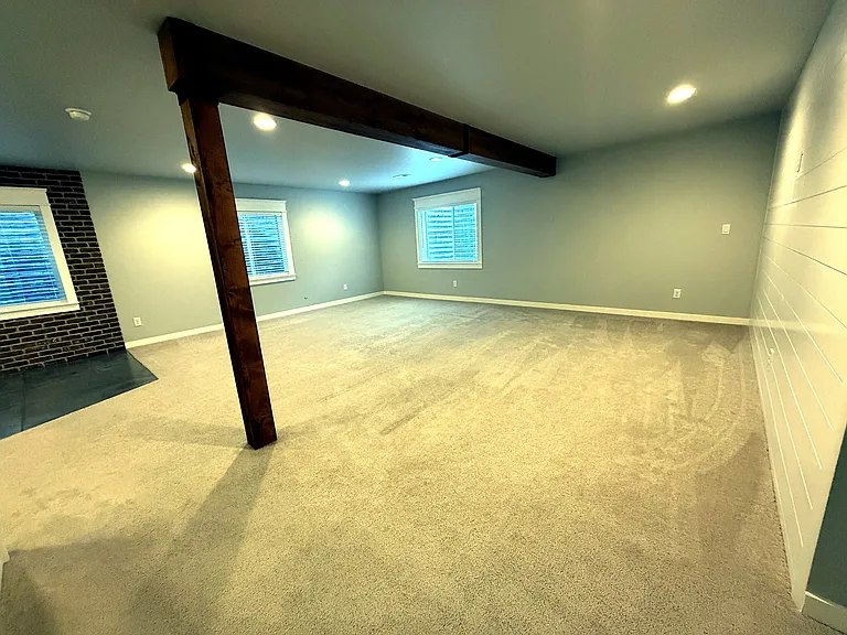 15661 Lake Mist Dr — Photo 17