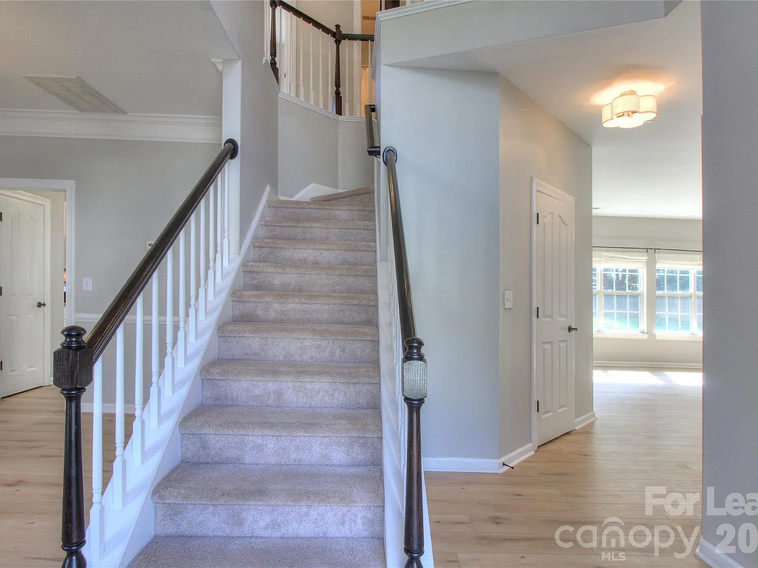 4 bed, 2.5 bath, 2088 sqft, $2,650 — Photo 3