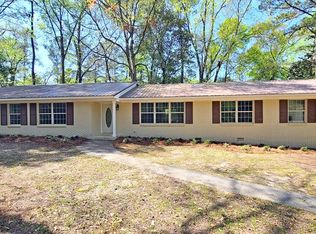 1223 Lakeview Dr, Valdosta, GA 31602