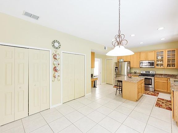5th image of 14118 Baroness Ct