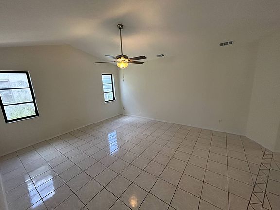3rd image of 2093 Rio De Janeiro Ave