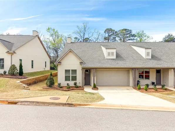 3067 Crestmont Ct, Opelika, AL 36801