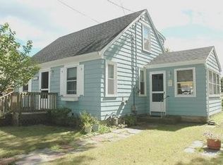 8 Pine Ct, South Kingstown, RI 02879