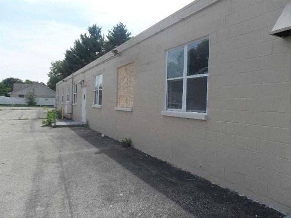 2nd image of 1560 S Plate St
