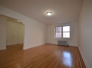 6015 Fresh Pond Rd APT B8, Maspeth, NY 11378