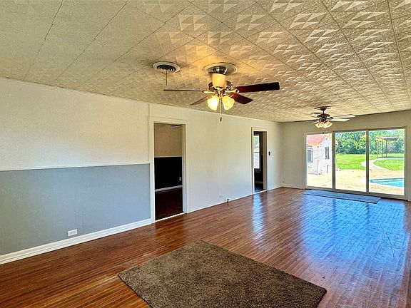 4th image of 1118 Griffith Ave