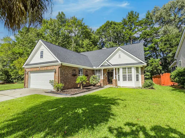 104 Carolinian Dr, Summerville, SC 29485