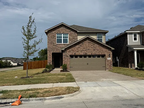 2201 Burnwood St Photo 1