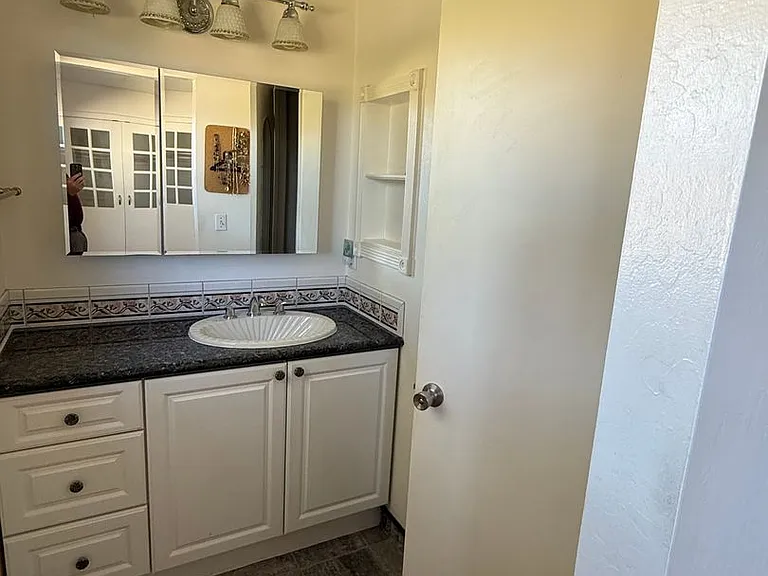 7389 Newcastle Ln — Photo 31