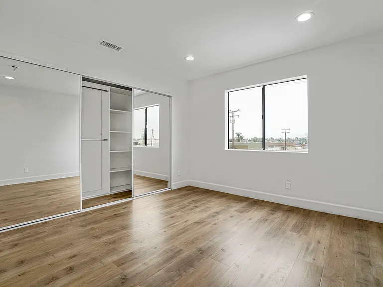 1410 Coronado Ave #8 — Photo 16