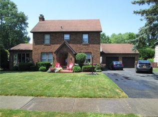 61 Keswick Rd, Rochester, NY 14609