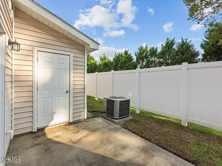 1300 Thomas Langston Rd #6 — Photo 22