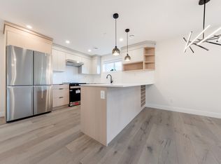 5092 Slocan St #202, Vancouver, BC V5R2A5
