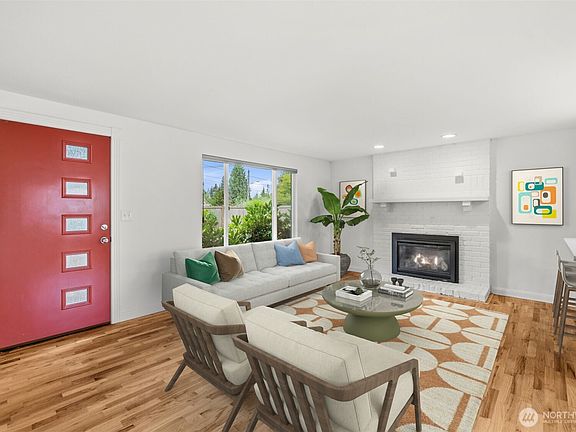 5th image of 8315 198th Street SW